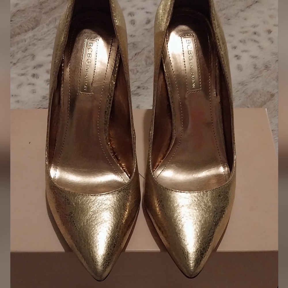 BCBG HEELS - Picture 6 of 10